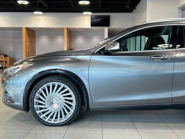 Used 2018 INFINITI QX30 Premium w/ Technology Package image 8