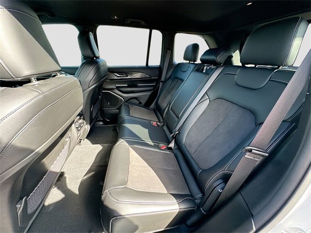 Certified 2023 Jeep Grand Cherokee Altitude image 22