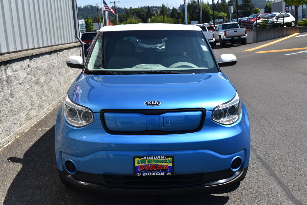 Used 2017 Kia Soul EV FWD image 2