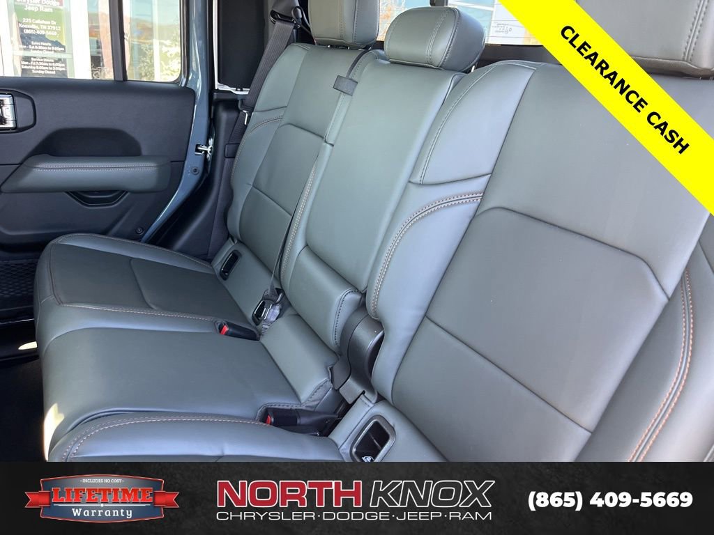 New 2026 Jeep Gladiator Mojave image 14