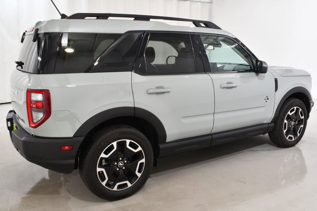 Used 2023 Ford Bronco Sport Outer Banks w/ Tech Package AWD/4WD image 11