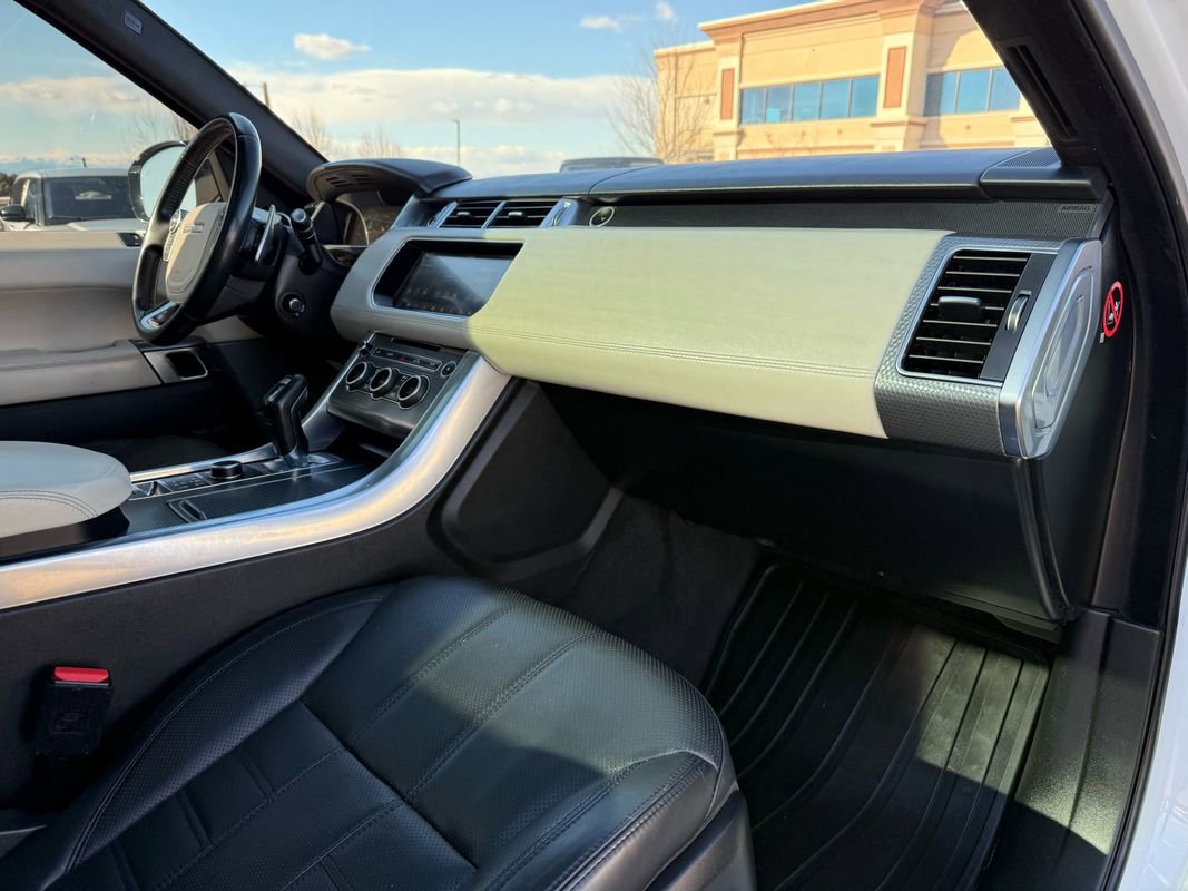 Used 2017 Land Rover Range Rover Sport HSE Dynamic image 31