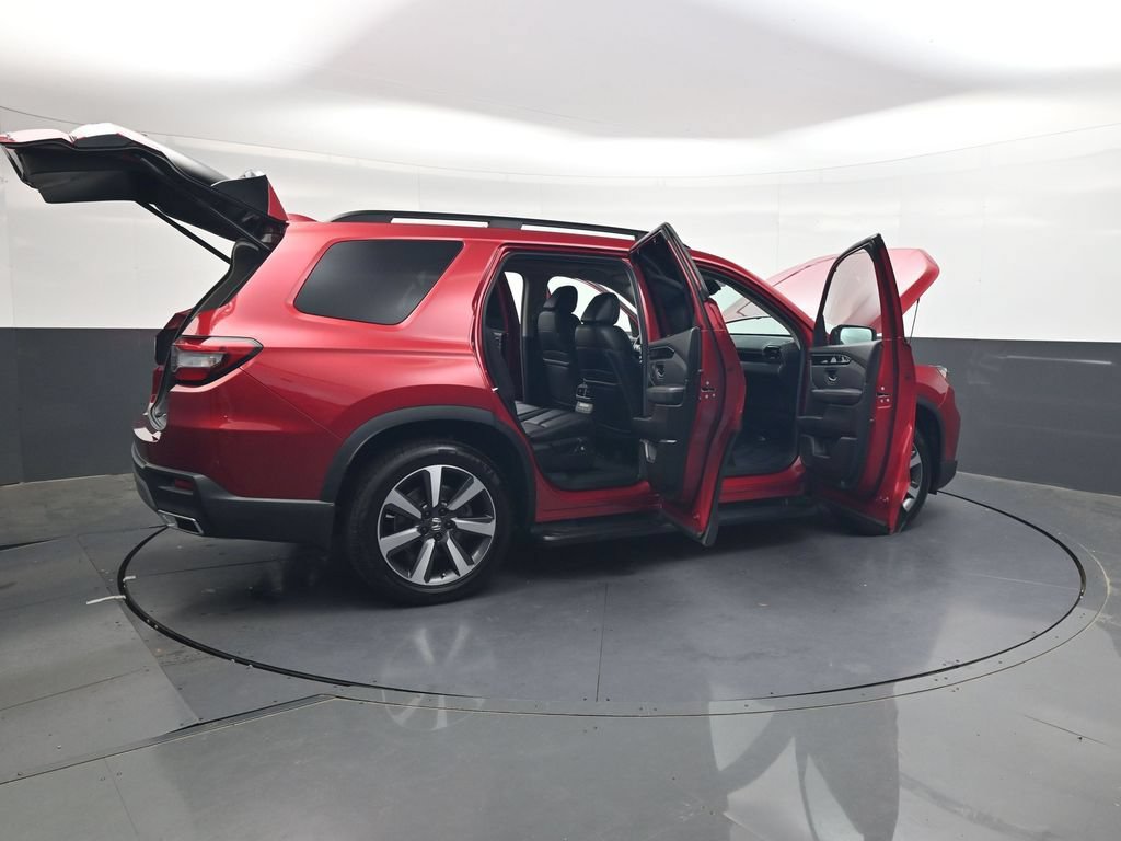 Used 2024 Honda Pilot Touring image 39