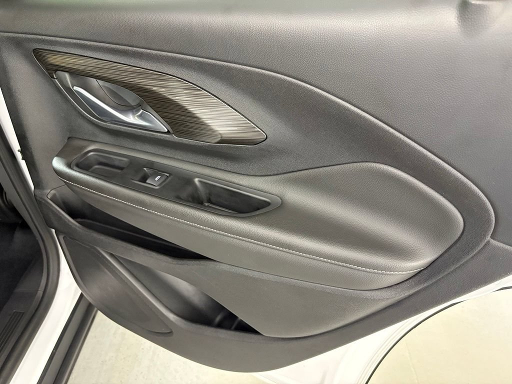 Used 2024 GMC Terrain SLE FWD image 37