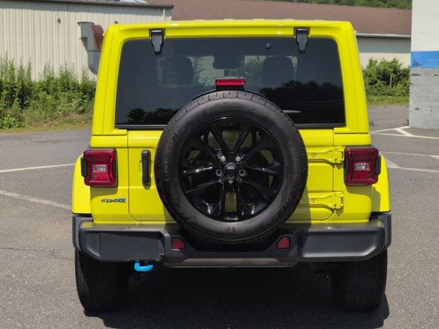 Certified 2024 Jeep Wrangler Unlimited Sahara w/ Technology Group AWD/4WD image 7