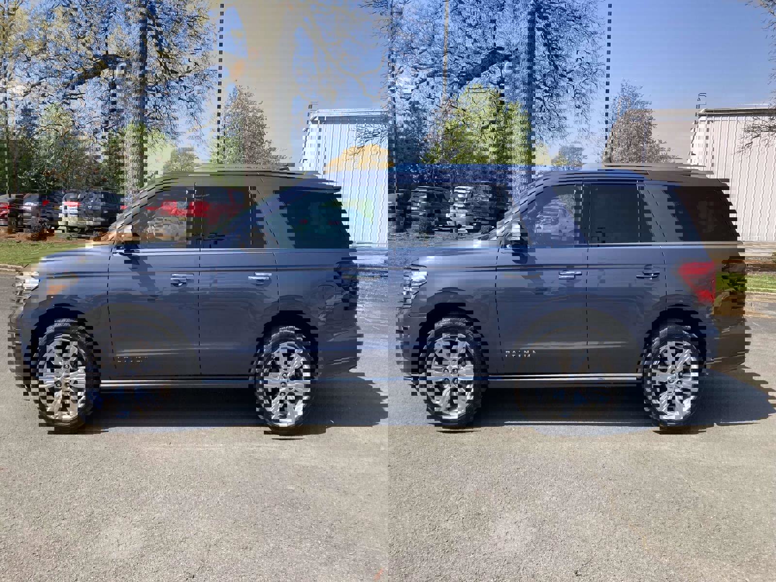 Used 2022 Ford Expedition Platinum RWD image 8