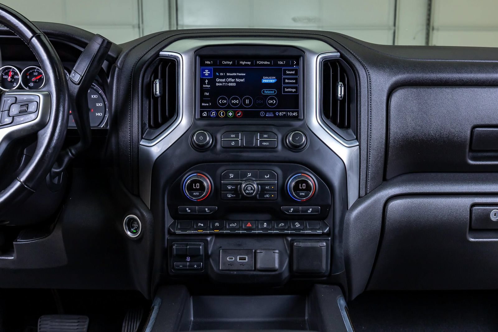 Used 2020 Chevrolet Silverado 1500 RST w/ Texas Edition AWD/4WD image 23