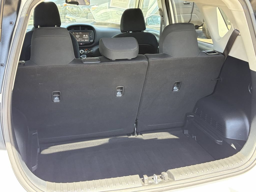 Used 2025 Kia Soul LX FWD image 22