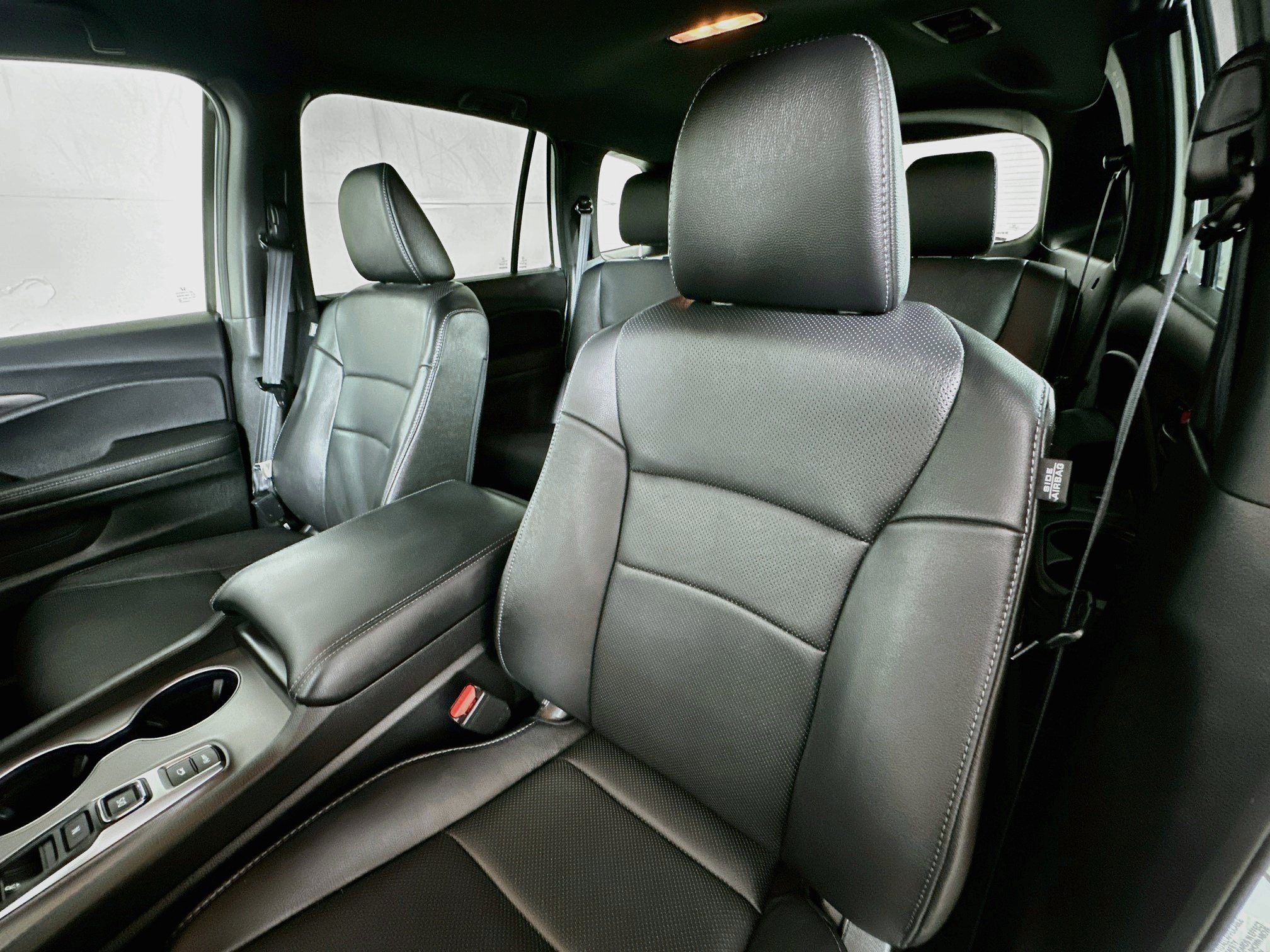 Used 2024 Honda Passport EX-L image 19