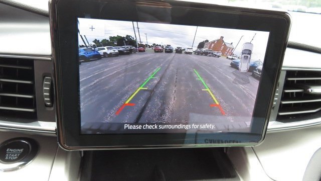 Certified 2022 Ford Explorer XLT w/ Equipment Group 202A image 12