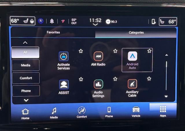 Used 2025 Chrysler Pacifica Select image 21