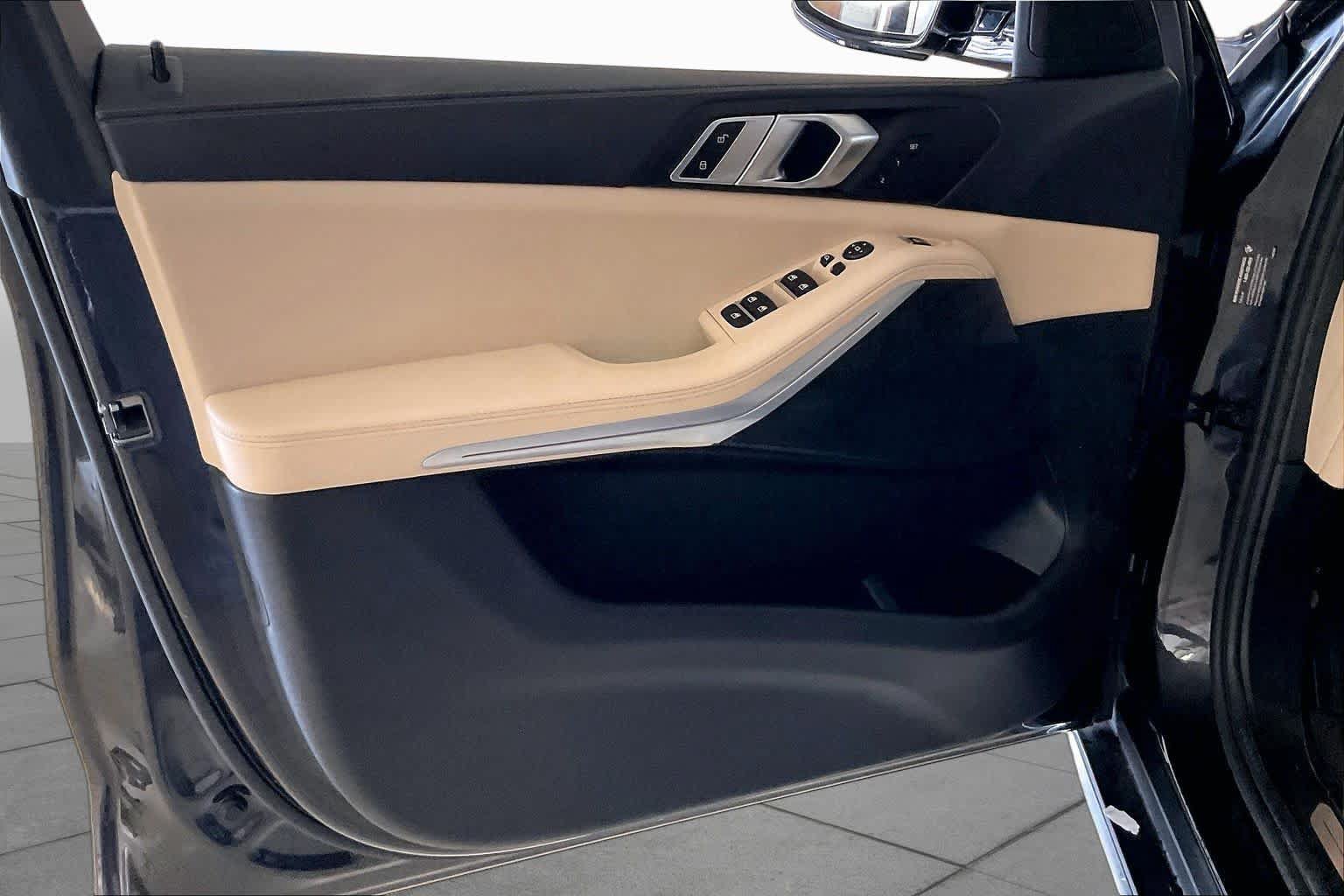 Used 2022 BMW X5 sDrive40i w/ Premium Package RWD image 20