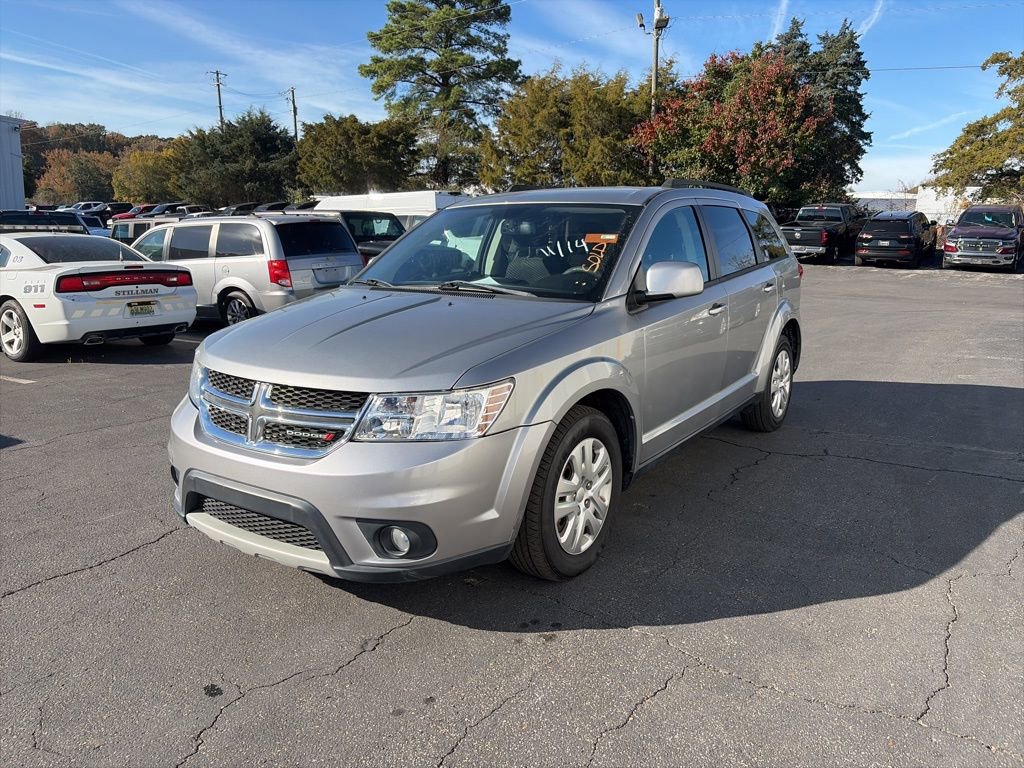Used 2019 Dodge Journey SE image 3