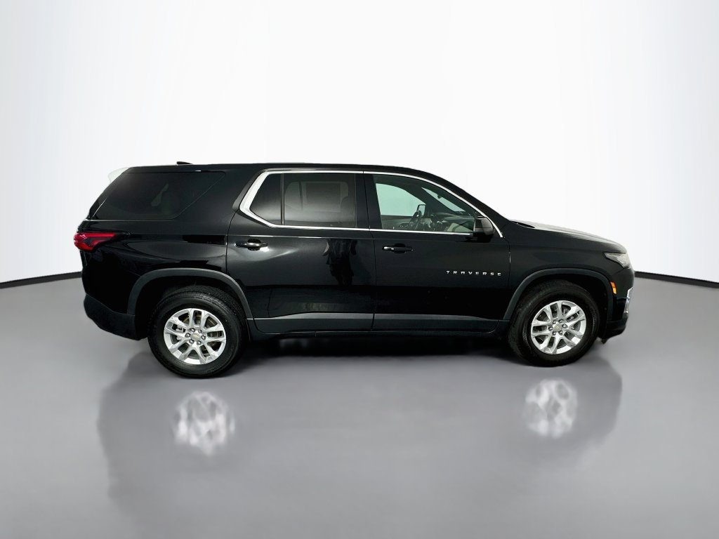 Used 2023 Chevrolet Traverse LS FWD image 8