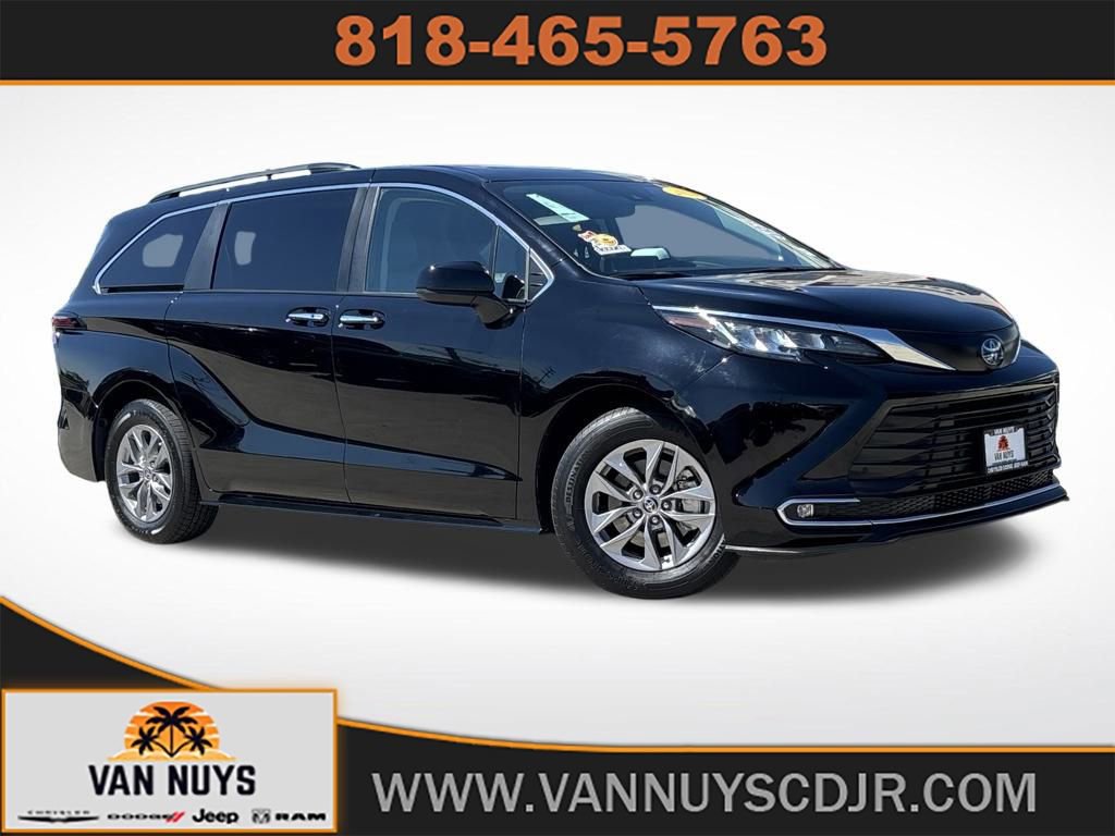 Used 2023 Toyota Sienna XLE
