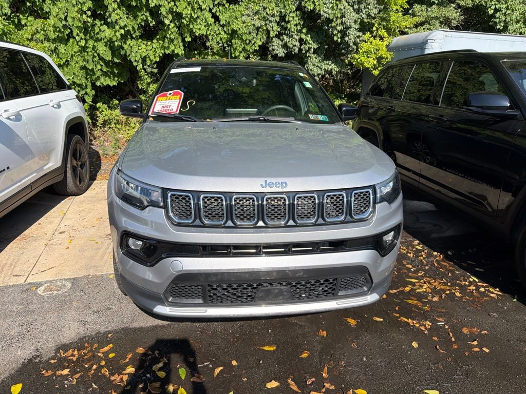 Certified 2023 Jeep Compass Limited AWD/4WD image 2