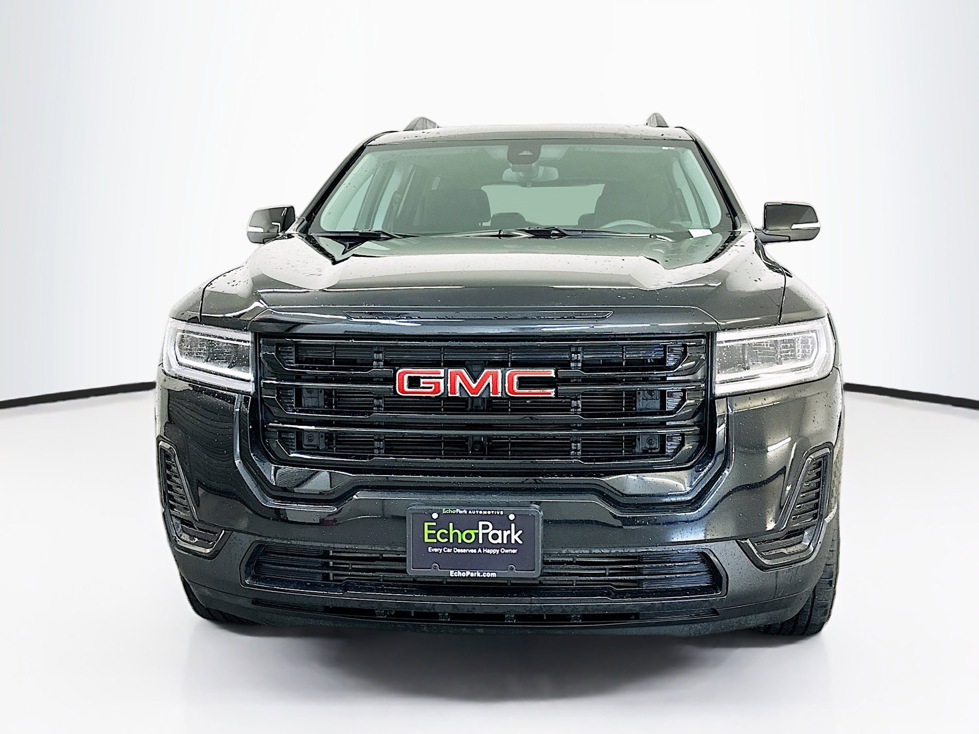 Used 2023 GMC Acadia SLE w/ Driver Convenience Package image 2