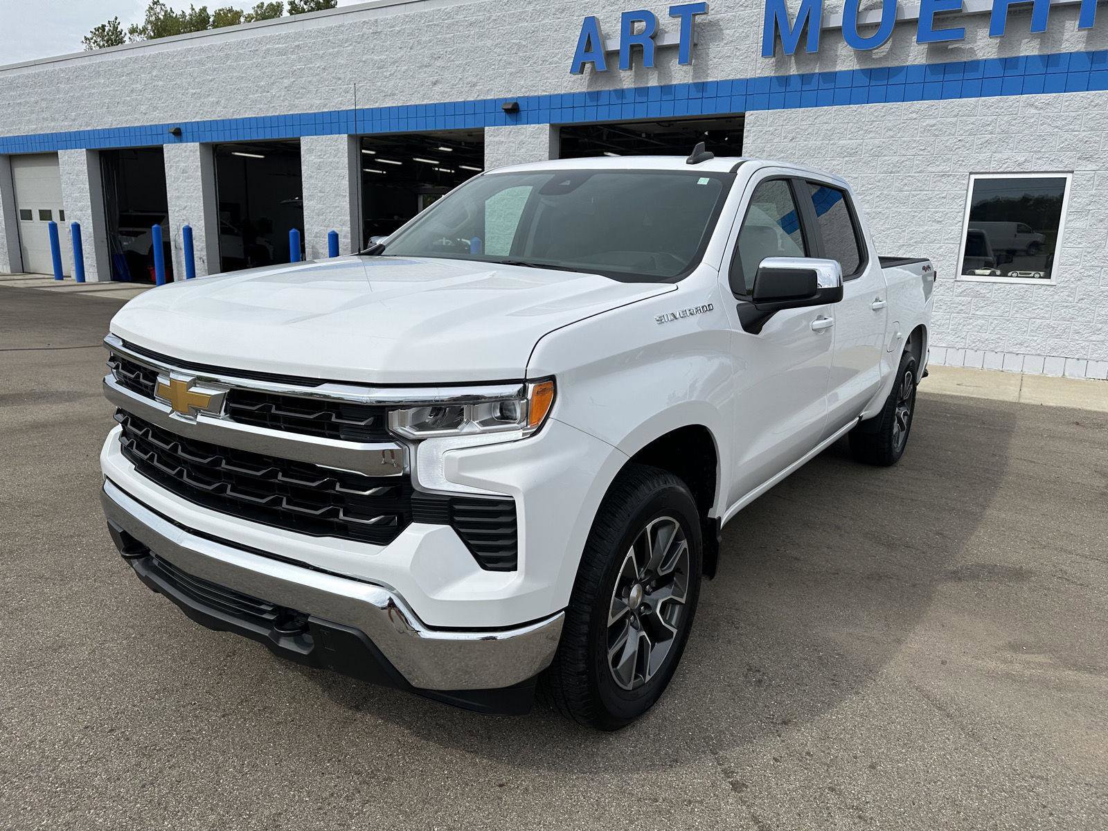 Used 2024 Chevrolet Silverado 1500 LT image 12