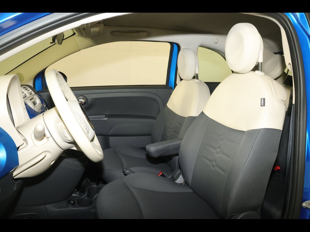 Used 2015 FIAT 500 Pop image 2