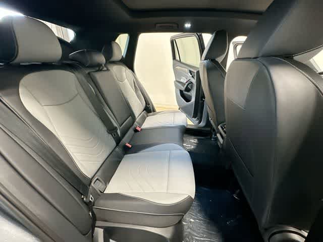 New 2026 Volkswagen Tiguan SE R-Line AWD/4WD image 22