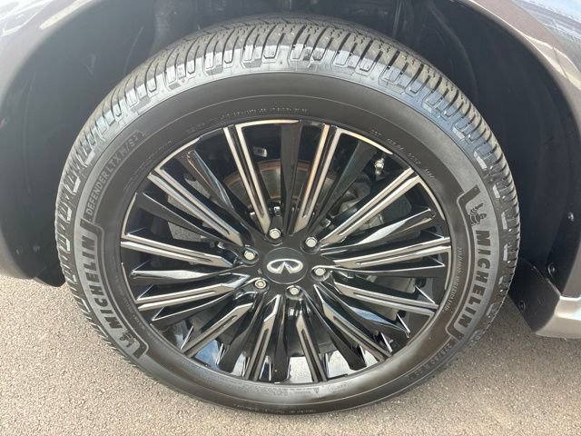 Used 2019 INFINITI QX80 Limited AWD/4WD image 16