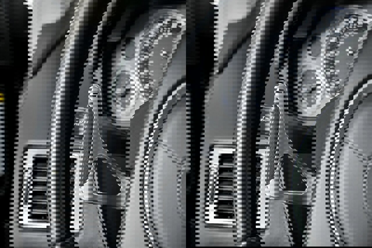 Used 2012 Aston Martin Virage Volante image 32