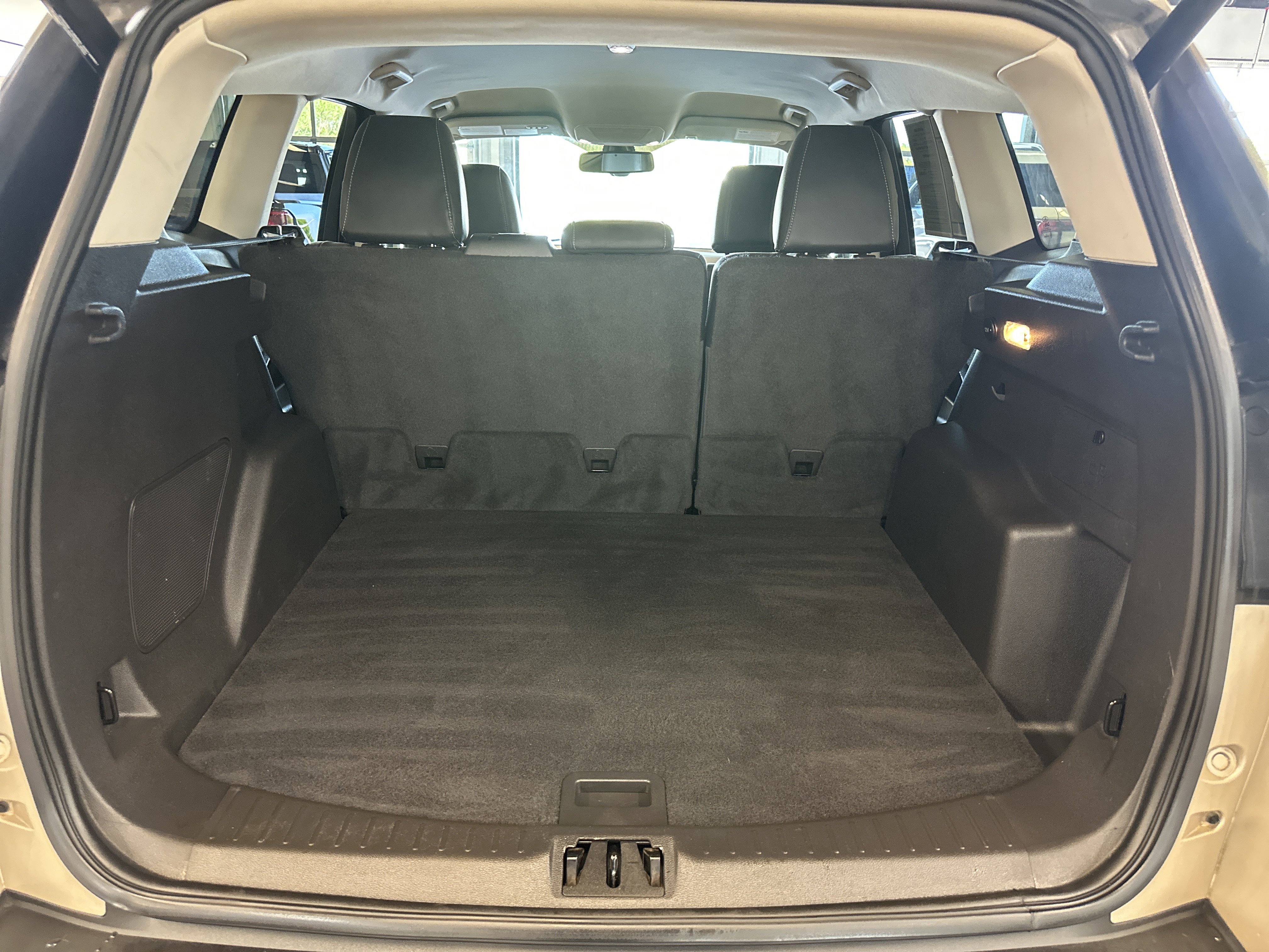 Used 2017 Ford Escape Titanium image 6