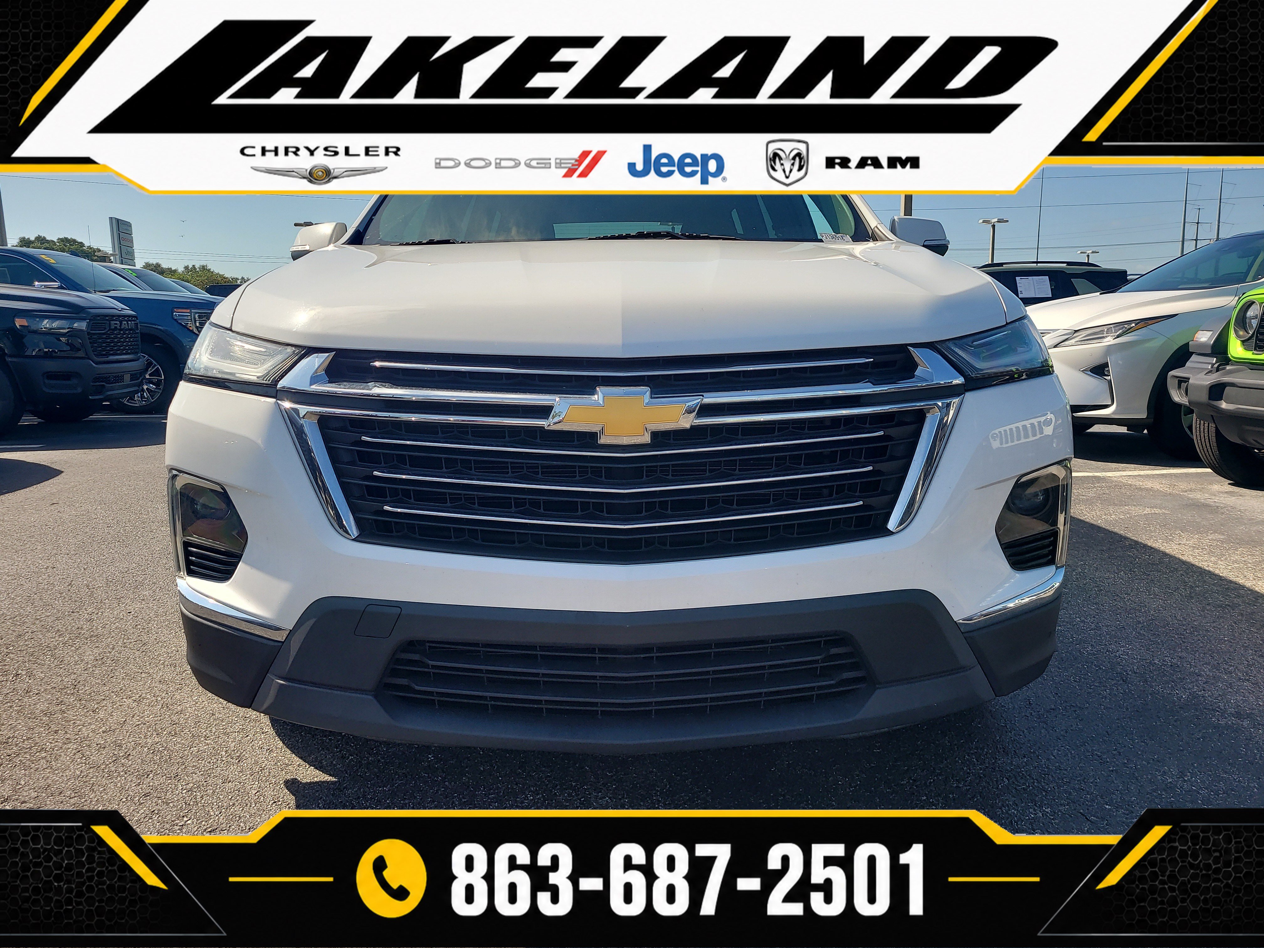 Used 2023 Chevrolet Traverse LT AWD/4WD image 2
