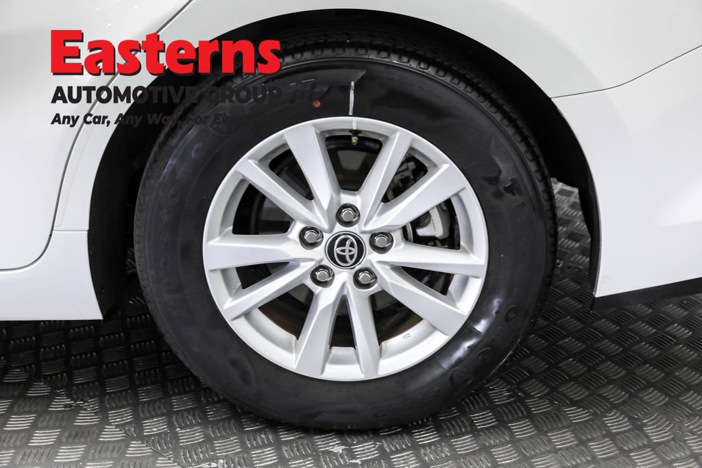Used 2025 Toyota Camry LE FWD image 32