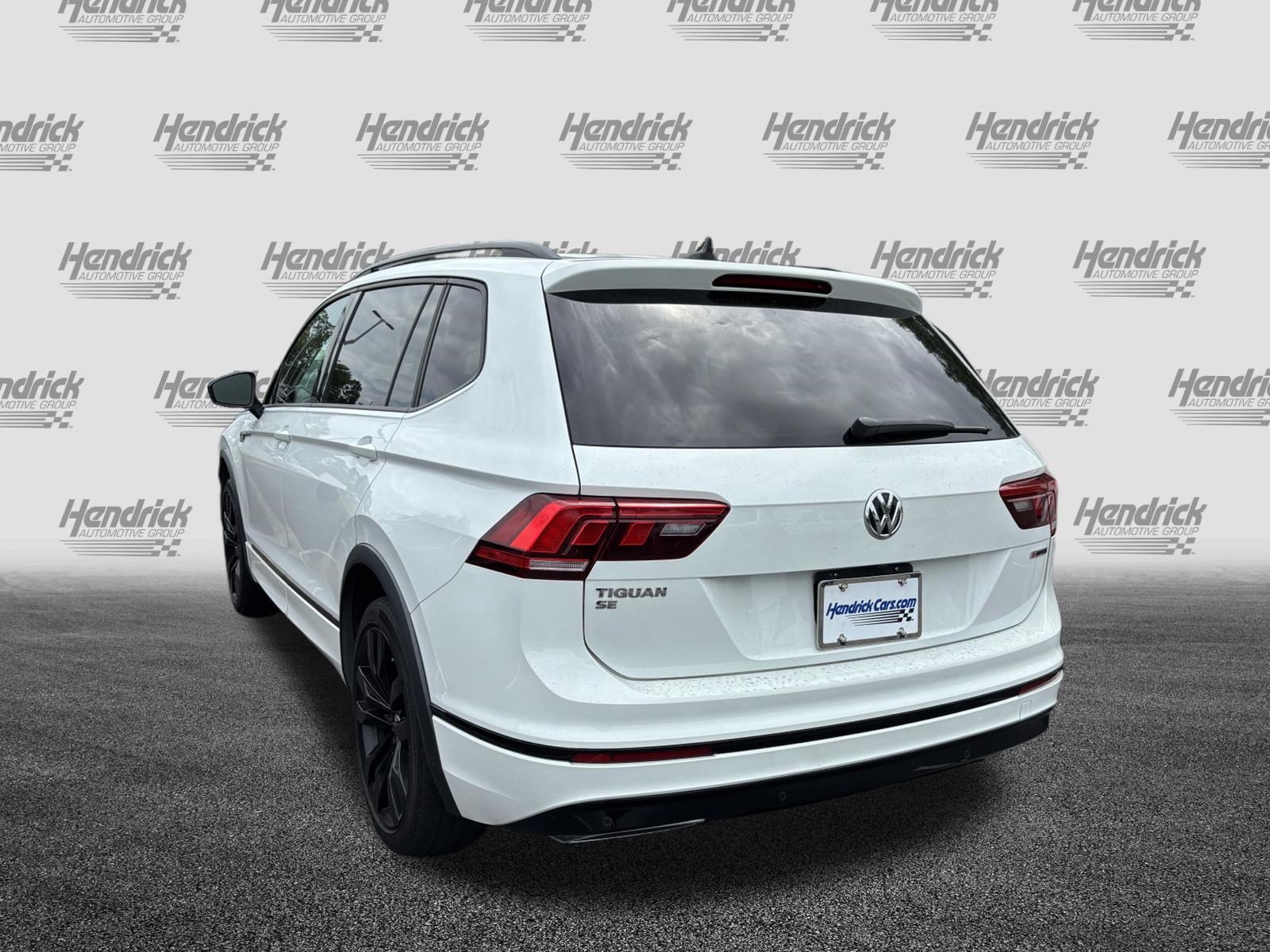 Used 2021 Volkswagen Tiguan SE R-Line AWD/4WD image 8