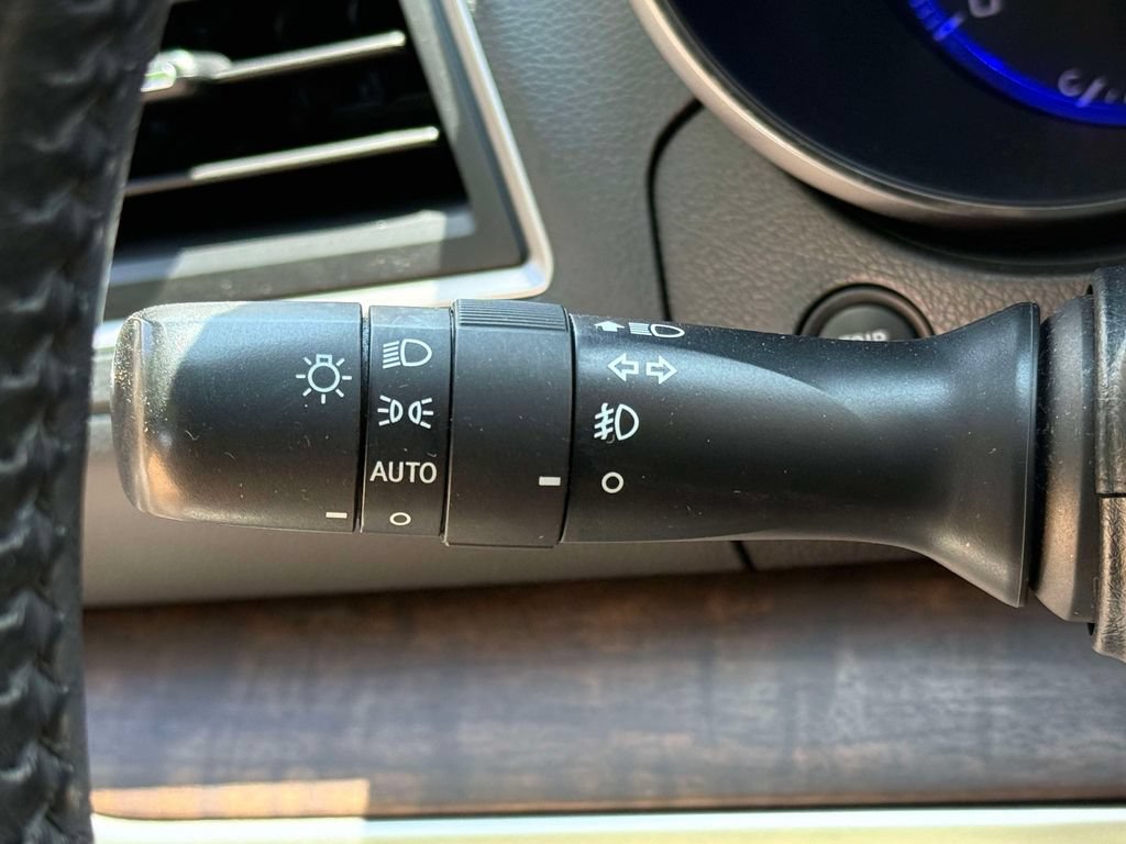 Used 2017 Subaru Outback 3.6R Limited AWD/4WD image 30