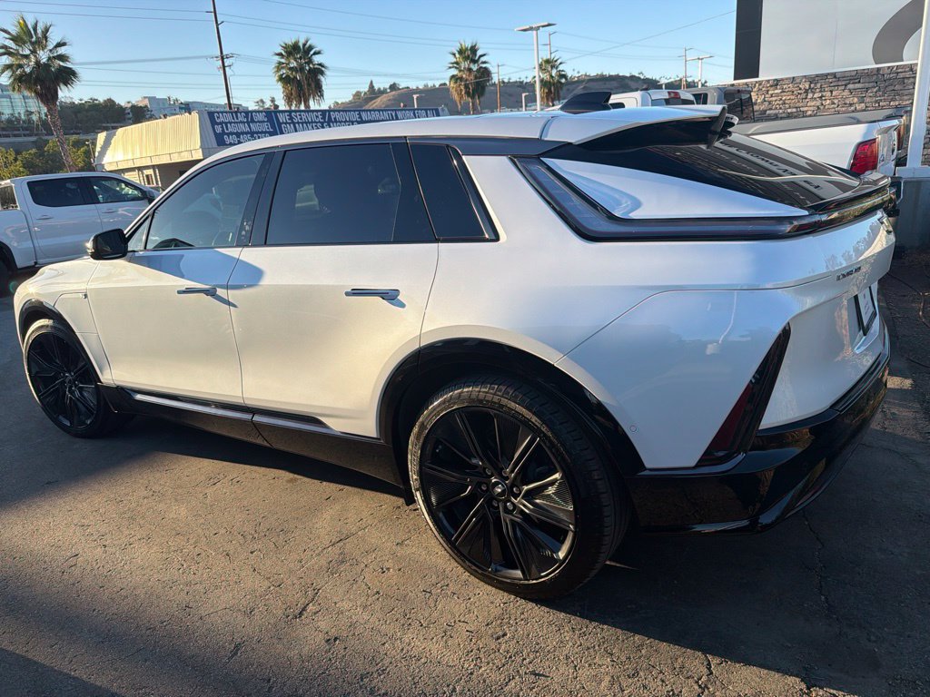Used 2024 Cadillac Lyriq Sport RWD image 7