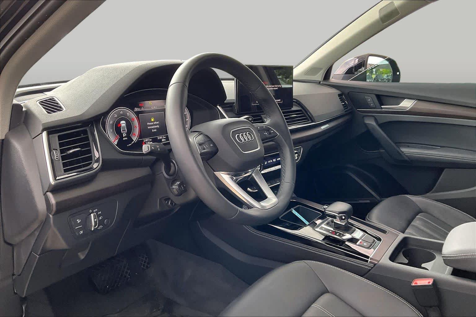Used 2023 Audi Q5 2.0T Premium Plus w/ Premium Plus Package AWD/4WD image 17