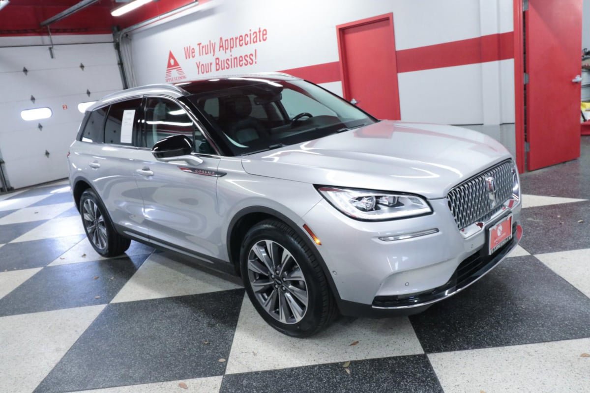 Used 2020 Lincoln Corsair Reserve w/ Equipment Group 201A image 3