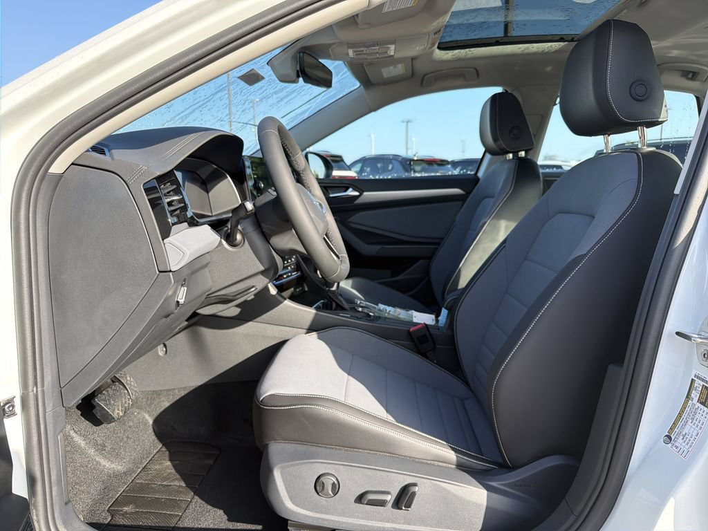 New 2026 Volkswagen Jetta SE FWD image 11