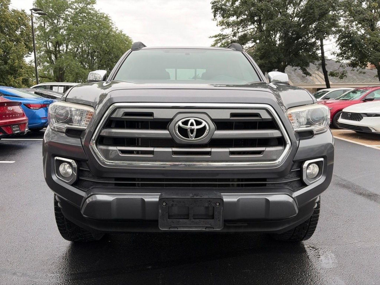 Used 2016 Toyota Tacoma Limited w/ Towing Package AWD/4WD image 2