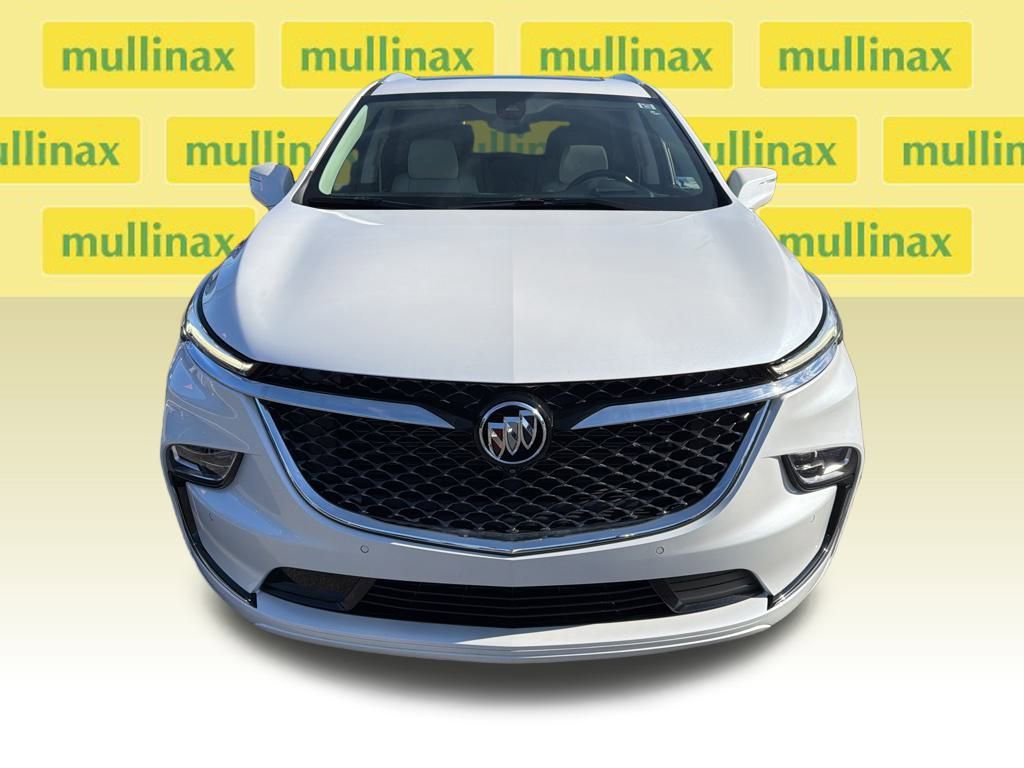 Used 2024 Buick Enclave Avenir w/ Avenir Technology Package image 2