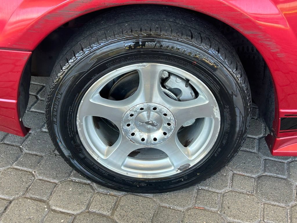 Used 2003 Ford Mustang Convertible RWD image 15