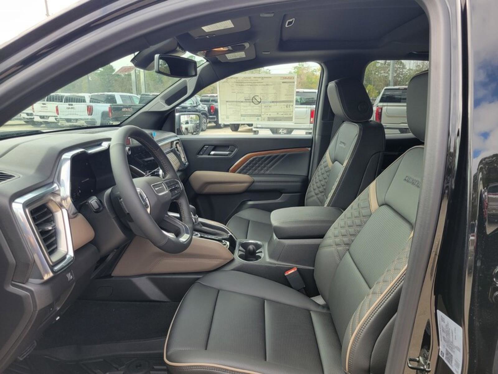 New 2026 GMC Canyon Denali image 10