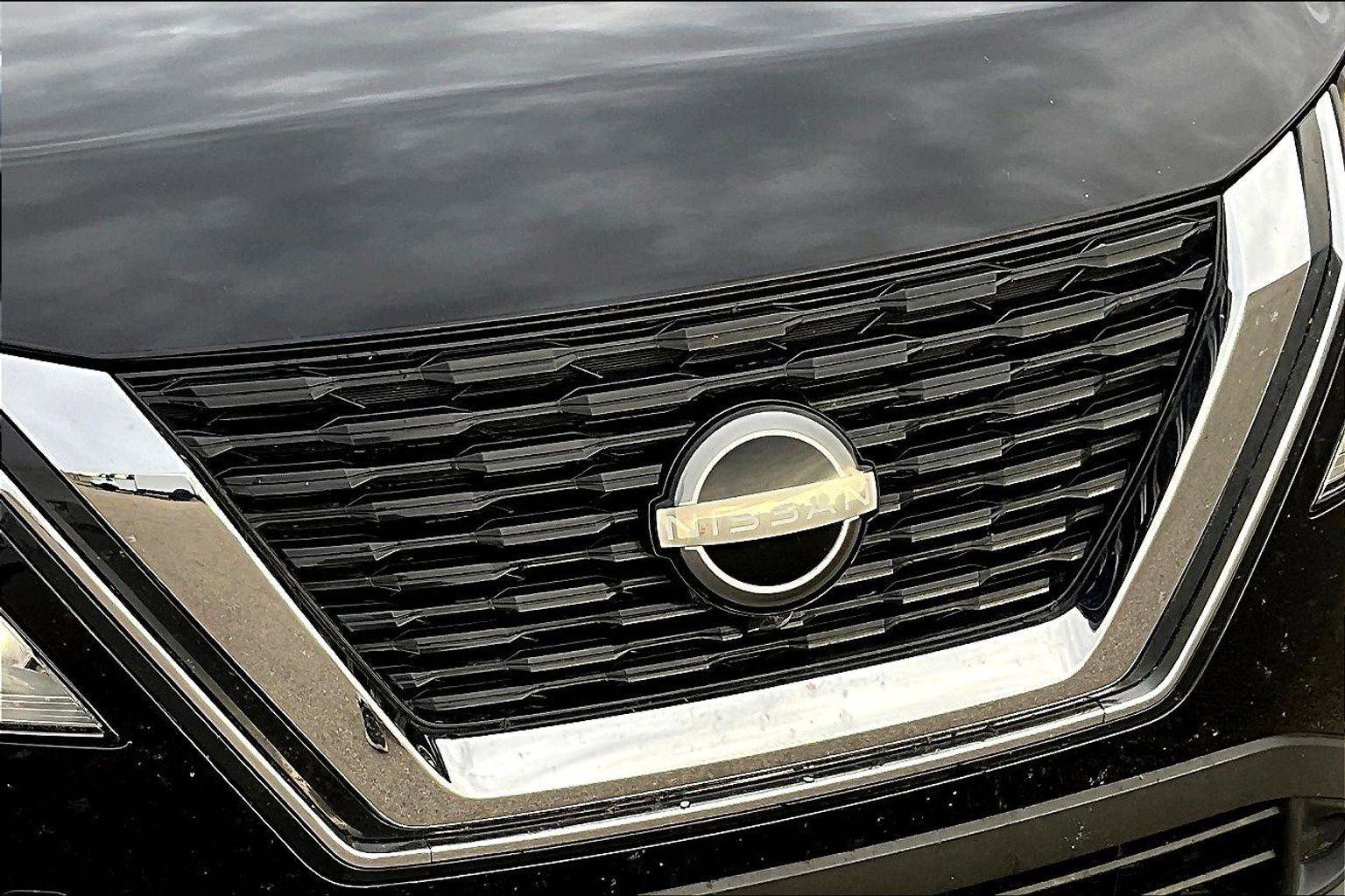 Used 2023 Nissan Rogue SV image 28