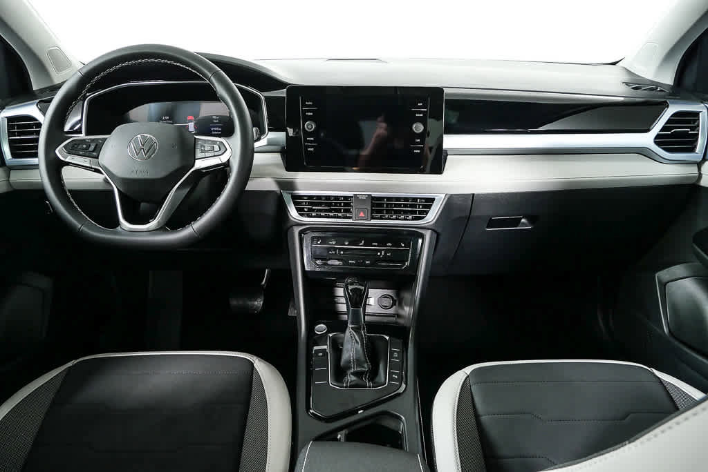 New 2026 Volkswagen Taos SE FWD image 20