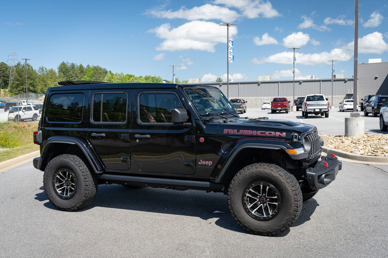 Used 2024 Jeep Wrangler Unlimited Rubicon AWD/4WD image 12