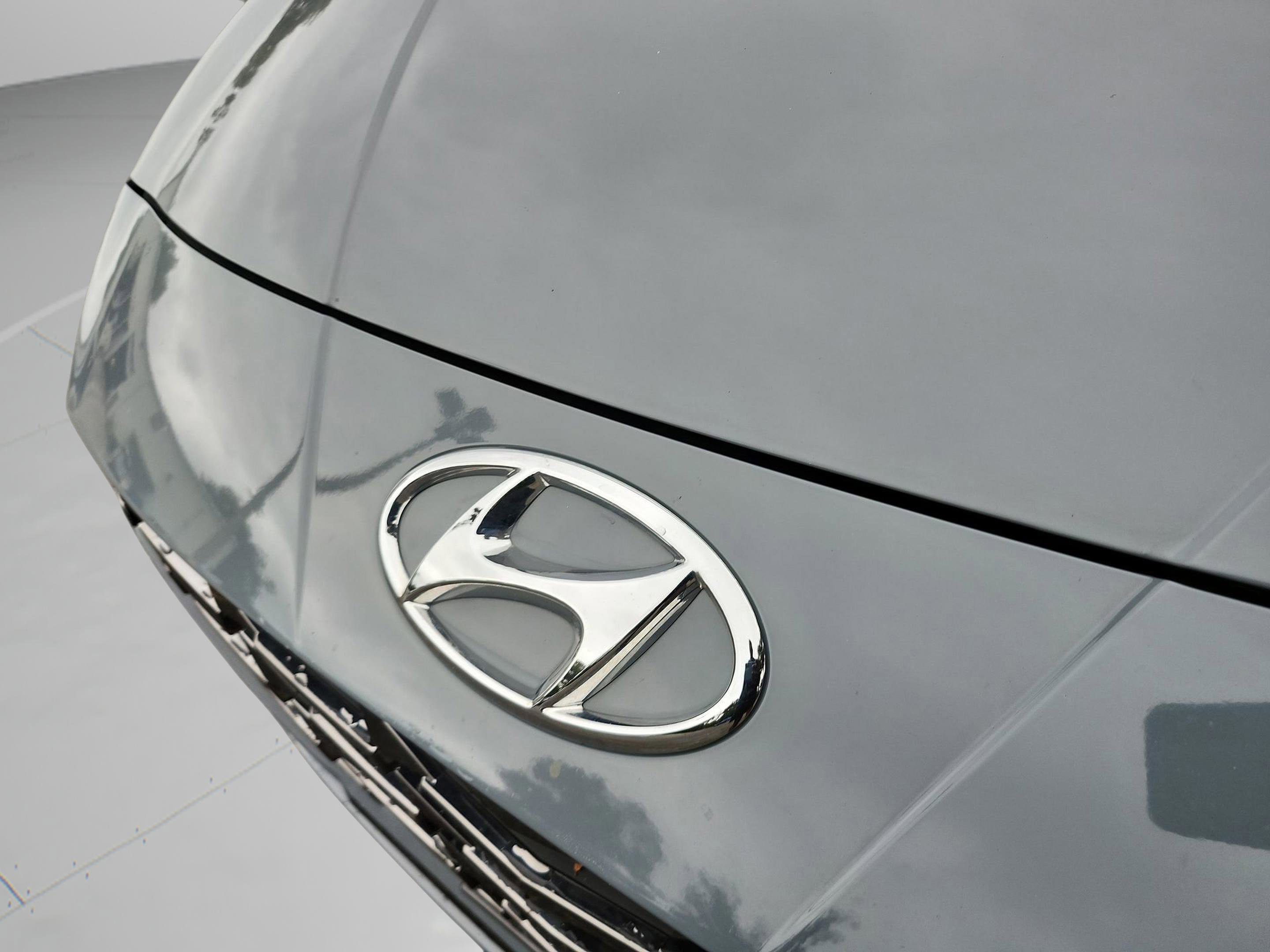 Used 2022 Hyundai Elantra Limited image 22