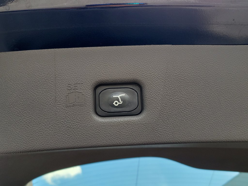 Certified 2022 Lincoln Nautilus FWD w/ Premium Package image 7