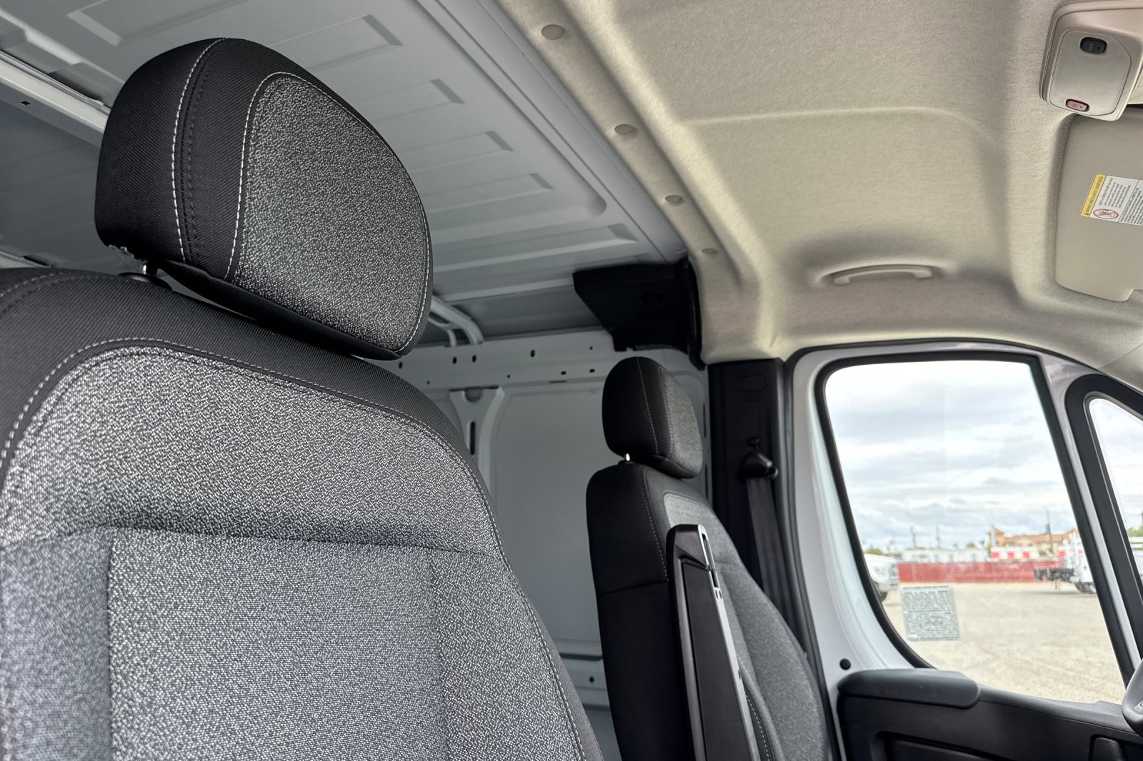 New 2026 RAM ProMaster 1500 w/ Quick Order Package 22G SLT image 15