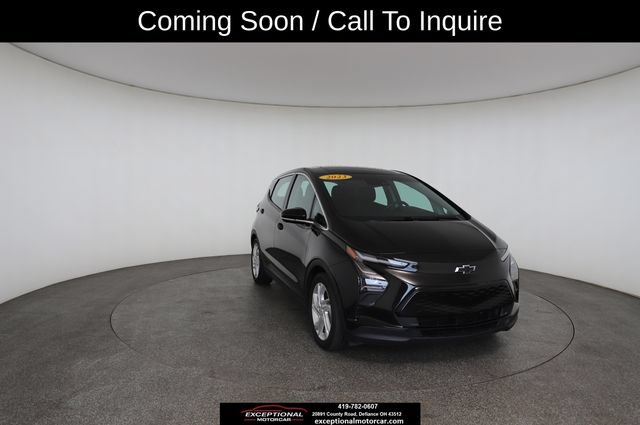 Used 2023 Chevrolet Bolt LT w/ Driver Confidence Package FWD image 1