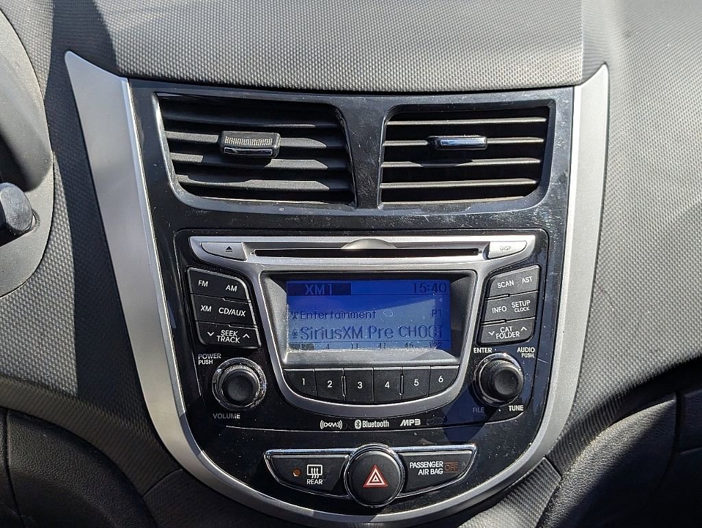 Used 2013 Hyundai Accent SE FWD image 7