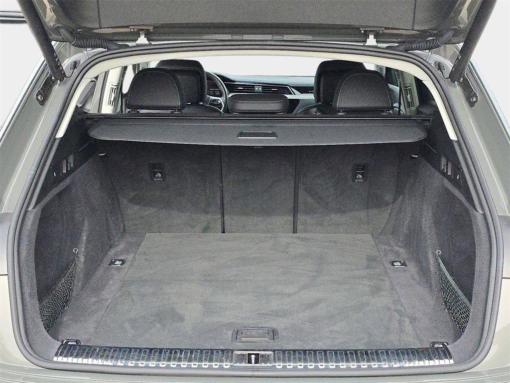 Certified 2024 Audi Q8 e-tron Premium image 14