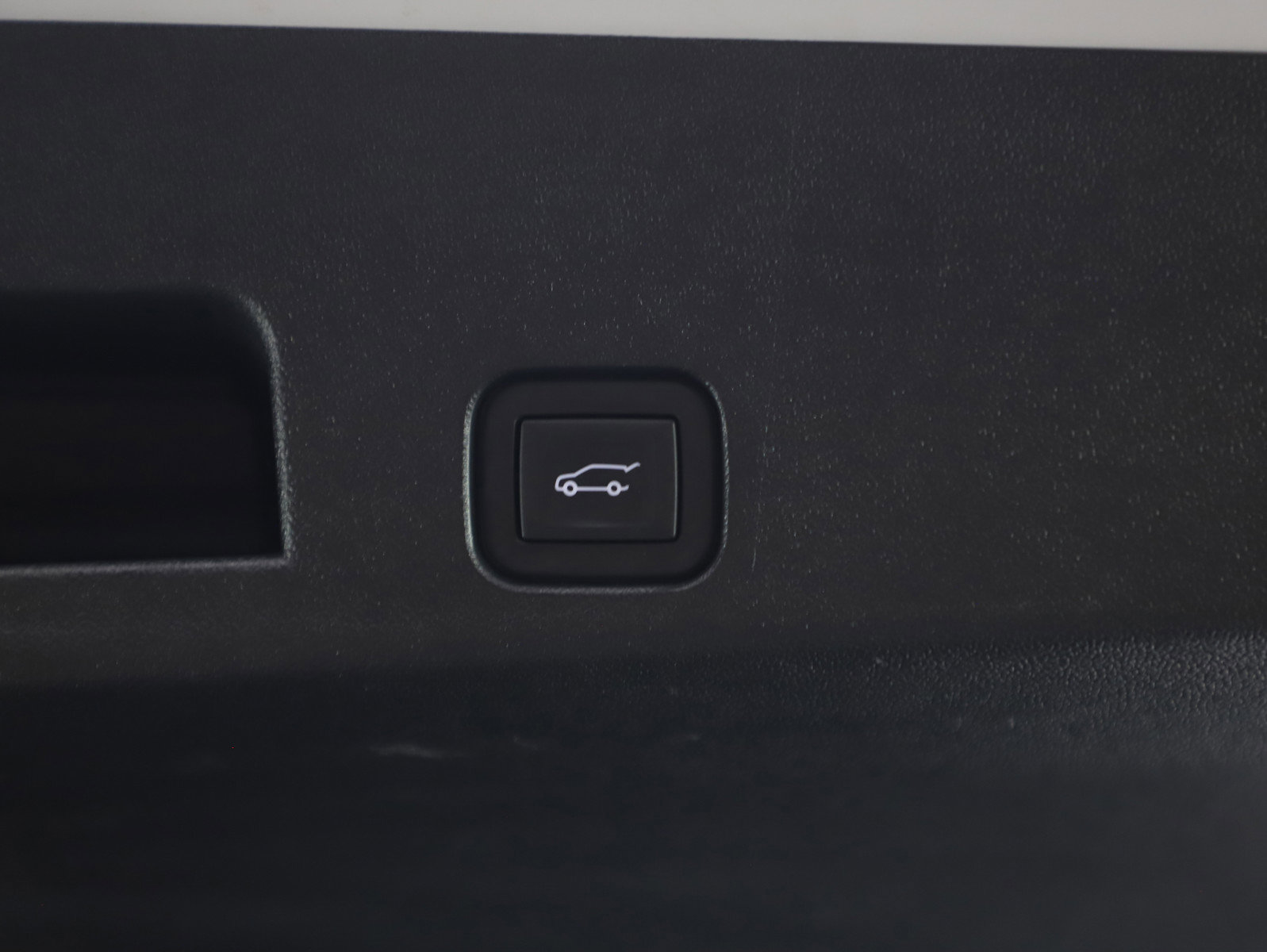 Used 2024 Chevrolet Traverse RS image 19