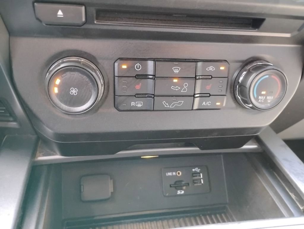 Used 2015 Ford F150 XLT w/ Equipment Group 302A Luxury RWD image 16